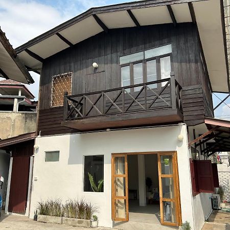 Cozy Villa In Chiangmai Old Town チエンマイ エクステリア 写真
